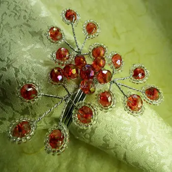 красное акриловое кольцо для салфеток в виде цветка со стеклянными бусинами